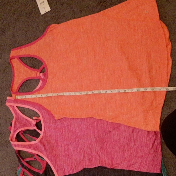 Athletic tanks - Picture 4 of 9